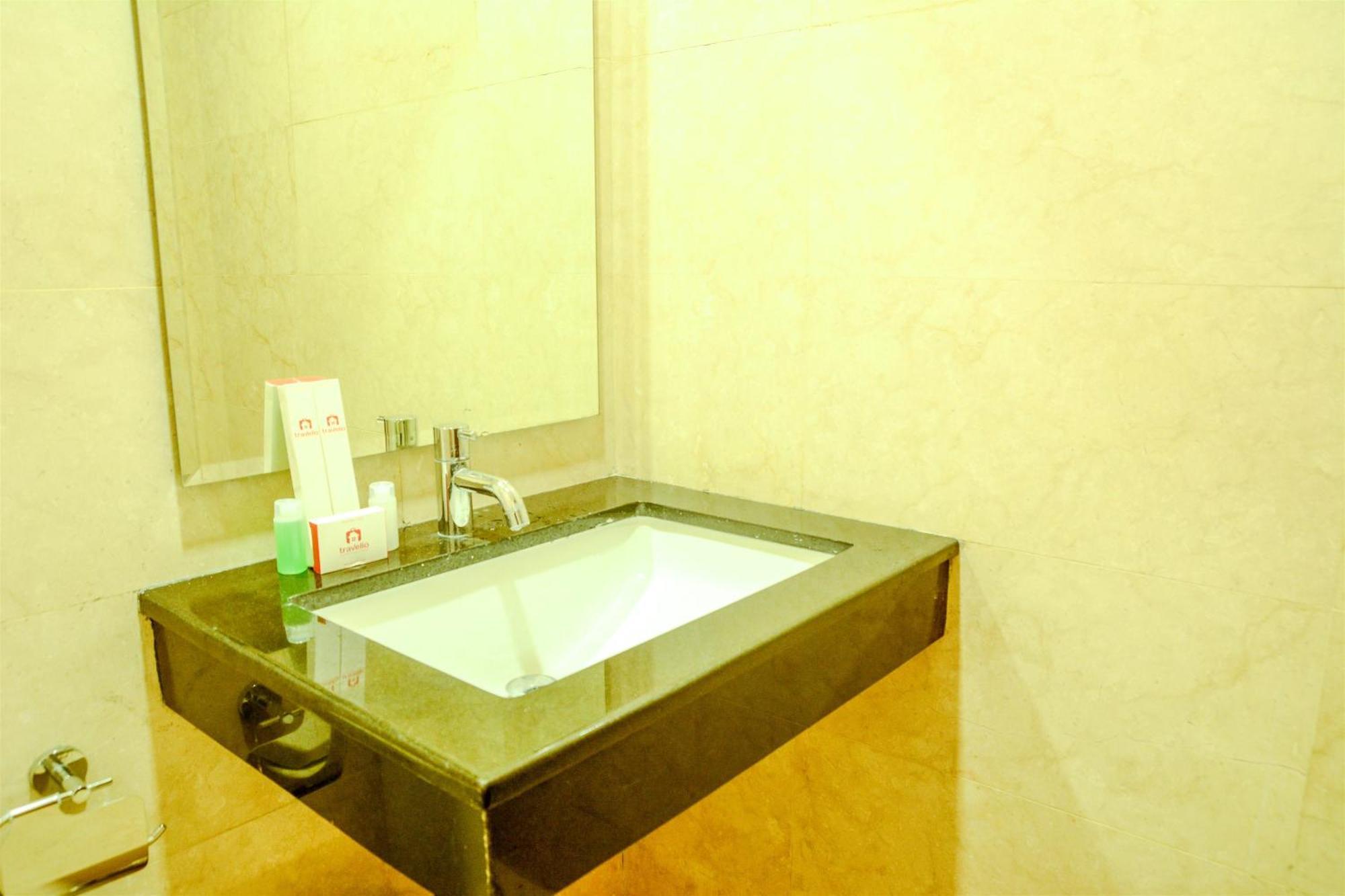 Spacious And Modern 2Br L'Avenue Apartment By Travelio Jakarta Buitenkant foto